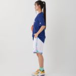 C.ネイビー