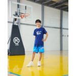 C.ネイビー