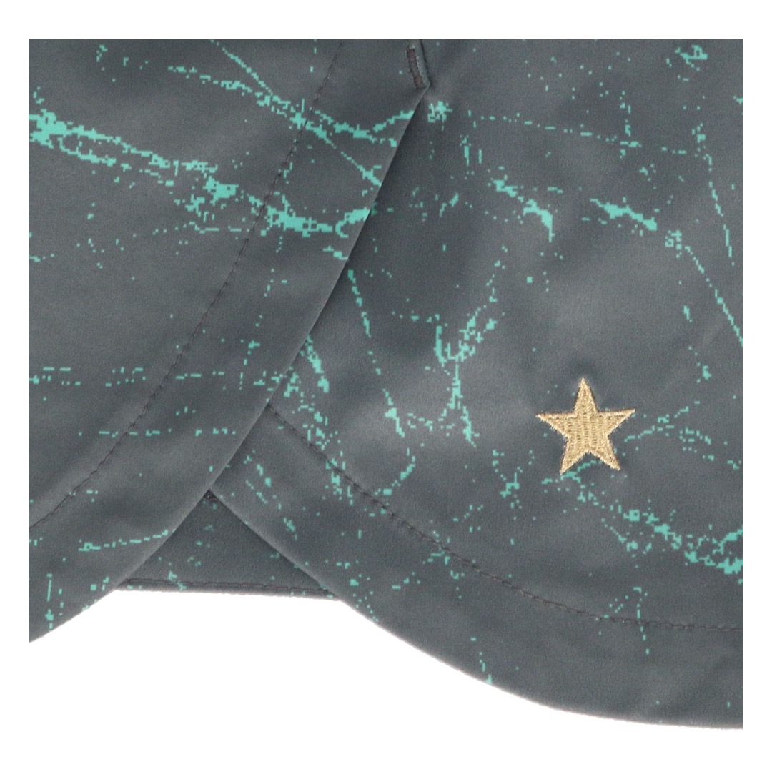 チャコール×グリーン