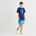 C.ネイビー