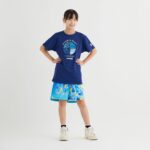 C.ネイビー