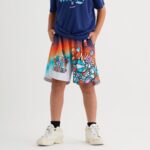 C.ネイビー