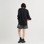 ブラック