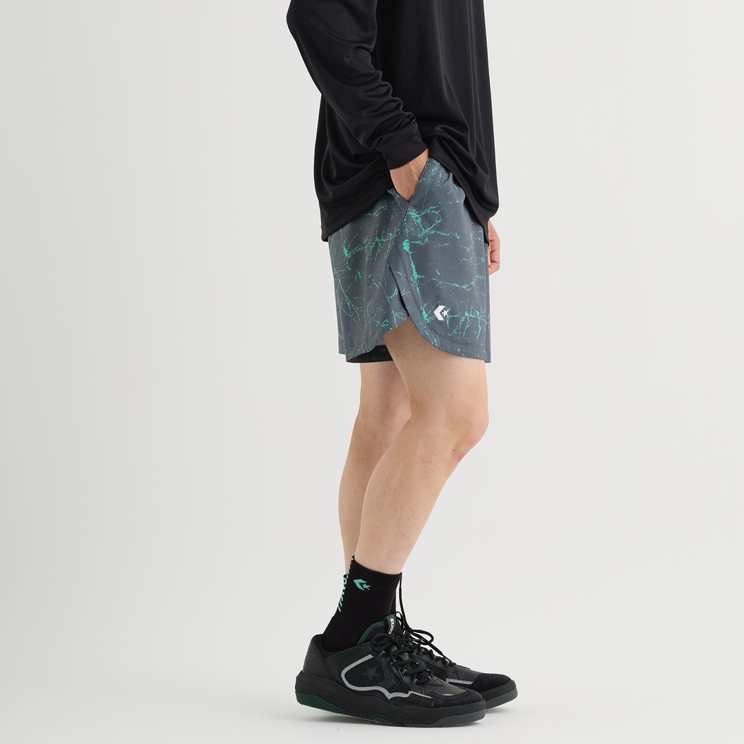 チャコール×グリーン