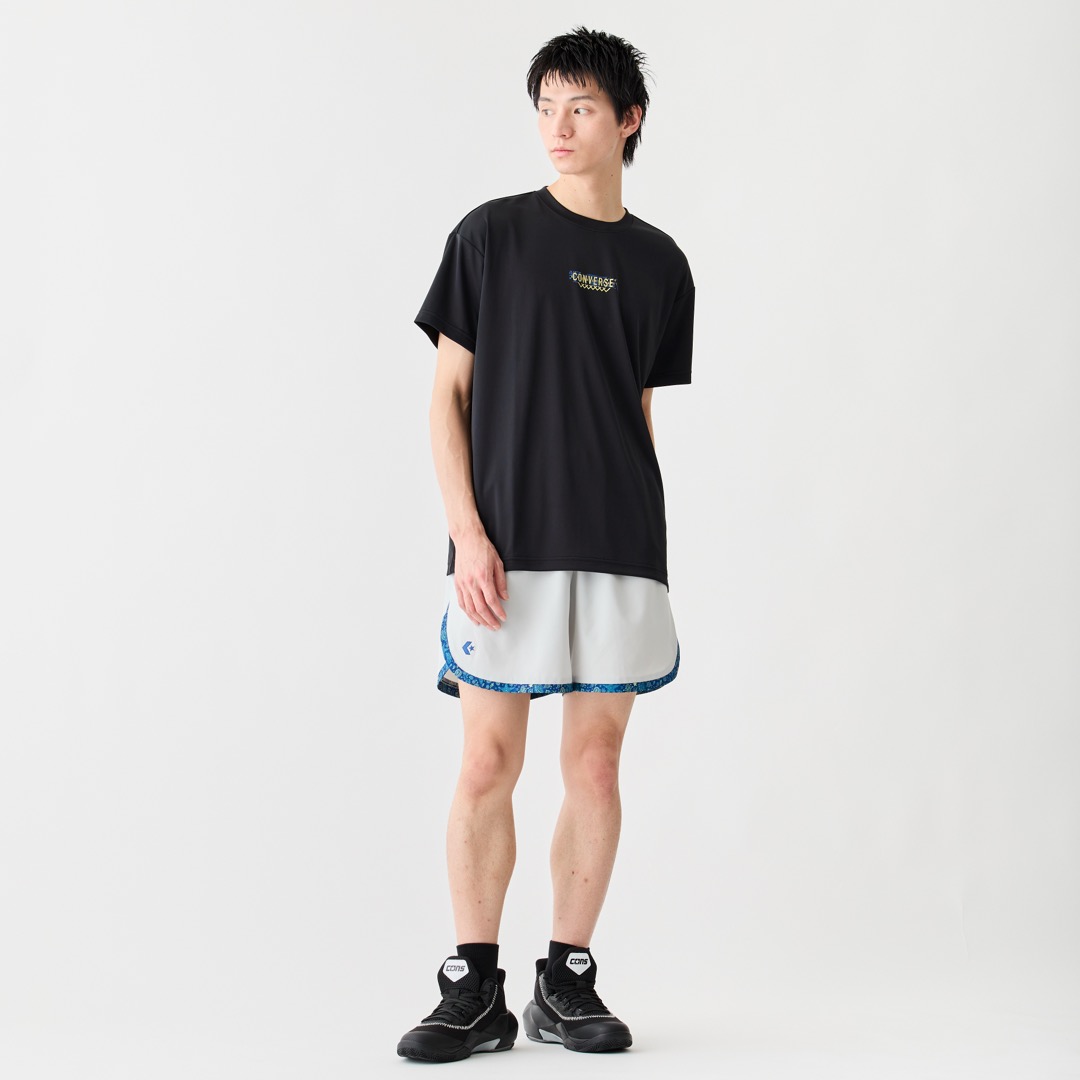 ブラック