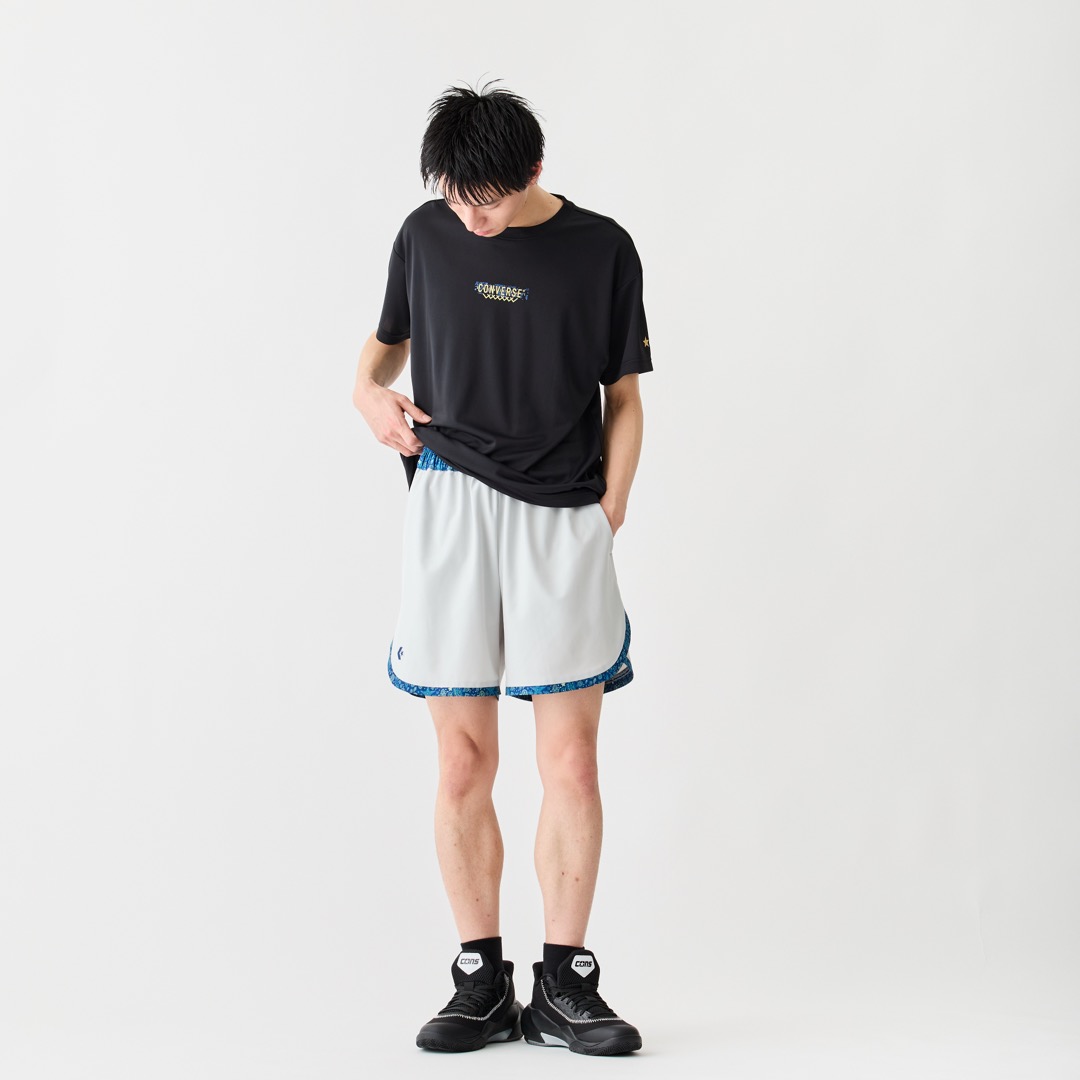 ブラック