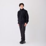 ブラック