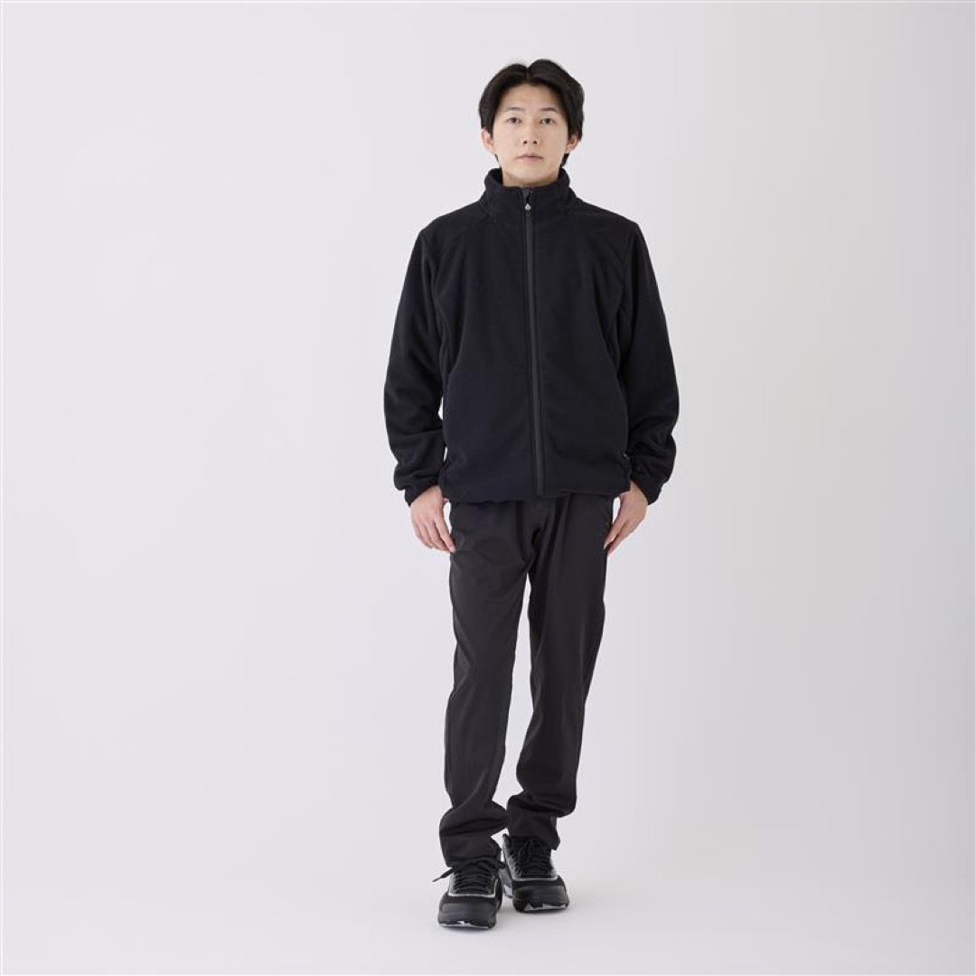 ブラック